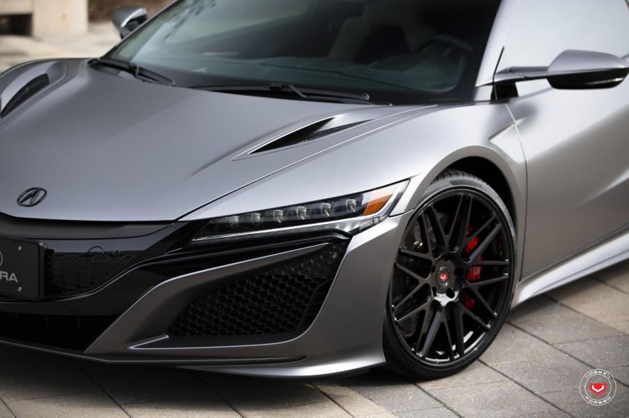 Детали экстерьера Acura NSX on Vossen Wheels (VPS-314) 2018 года  (фото 24 из 74)
